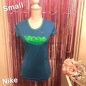 Women’s Nike Dri-Fit Tee (S)
